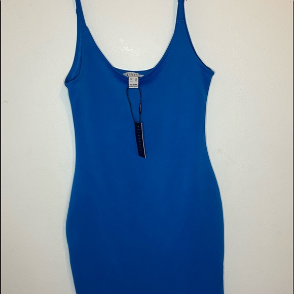 🌸Cute & sexy Revamped body fitted dress - Picture 1 of 4